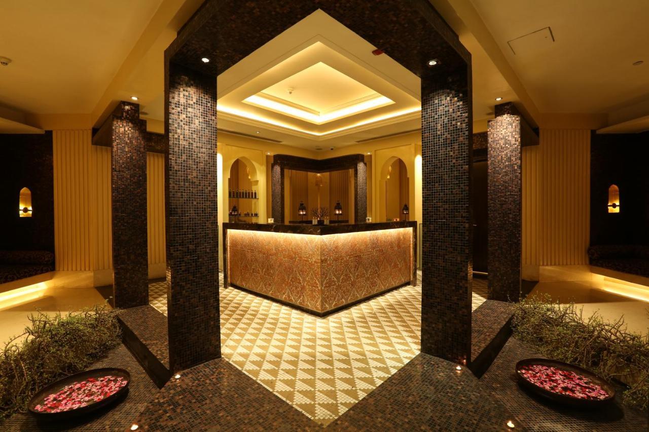 Crowne Plaza New Delhi Mayur Vihar Noida By Ihg Exterior foto The spa at The Oberoi, Mumbai