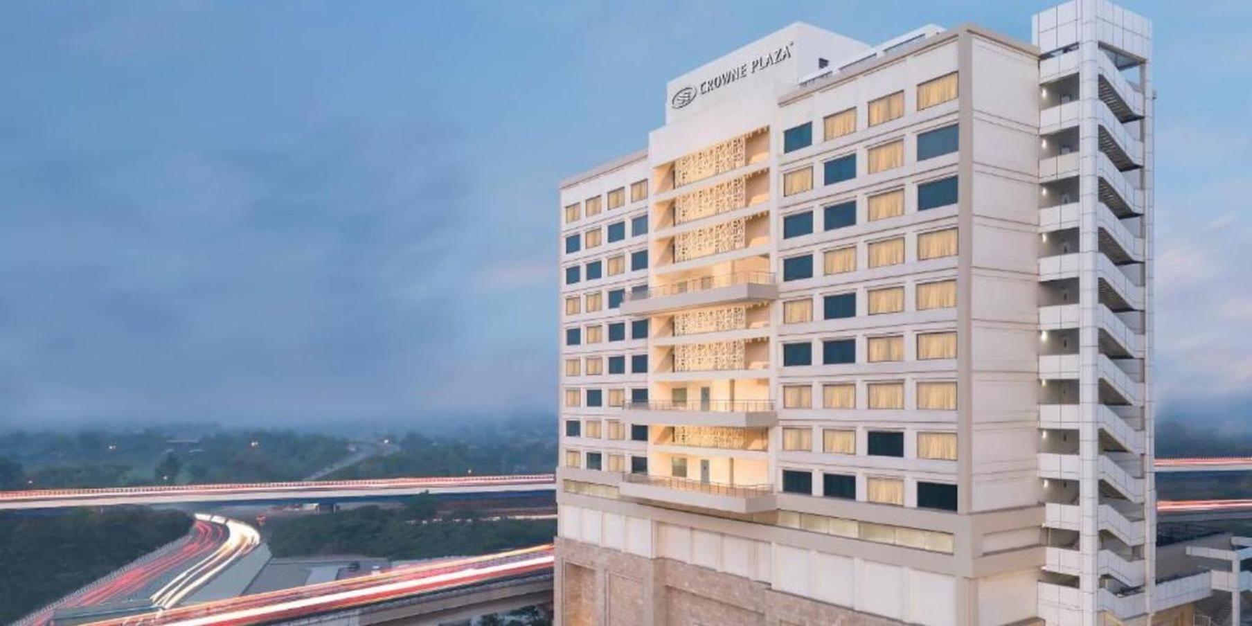Crowne Plaza New Delhi Mayur Vihar Noida By Ihg Exterior foto Crowne Plaza Hotel, Hyderabad